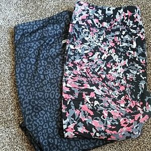 2 danskin capri workout pants